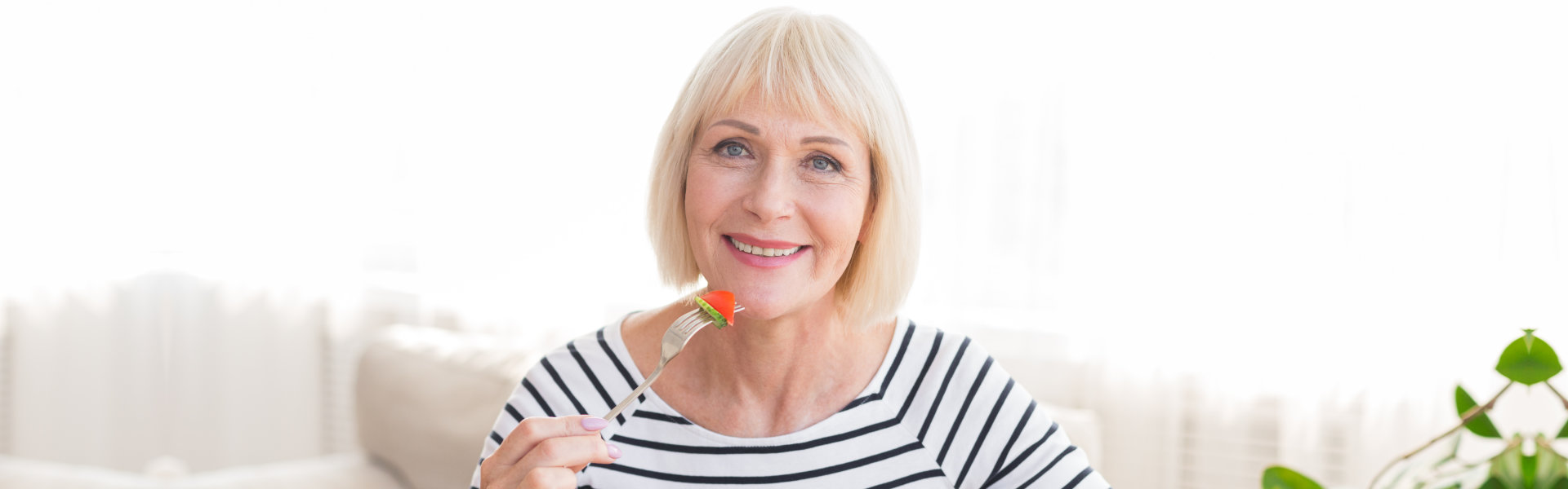 senior eating fruits